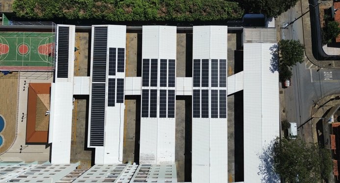 Usinas fotovoltaicas instaladas em edificações urbanas